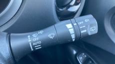 Nissan Juke 1.5 dCi N-Connecta 5dr Diesel Hatchback